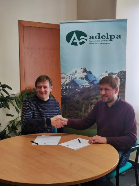 Imagen ADELPA Y esMONTAÑAS han firmado un Convenio con el objetivo de iniciar una colaboración mutua en beneficio de intereses comunes